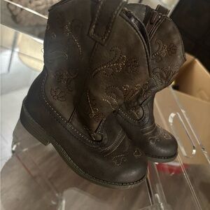 Brown Embroidered Cowboy Boots